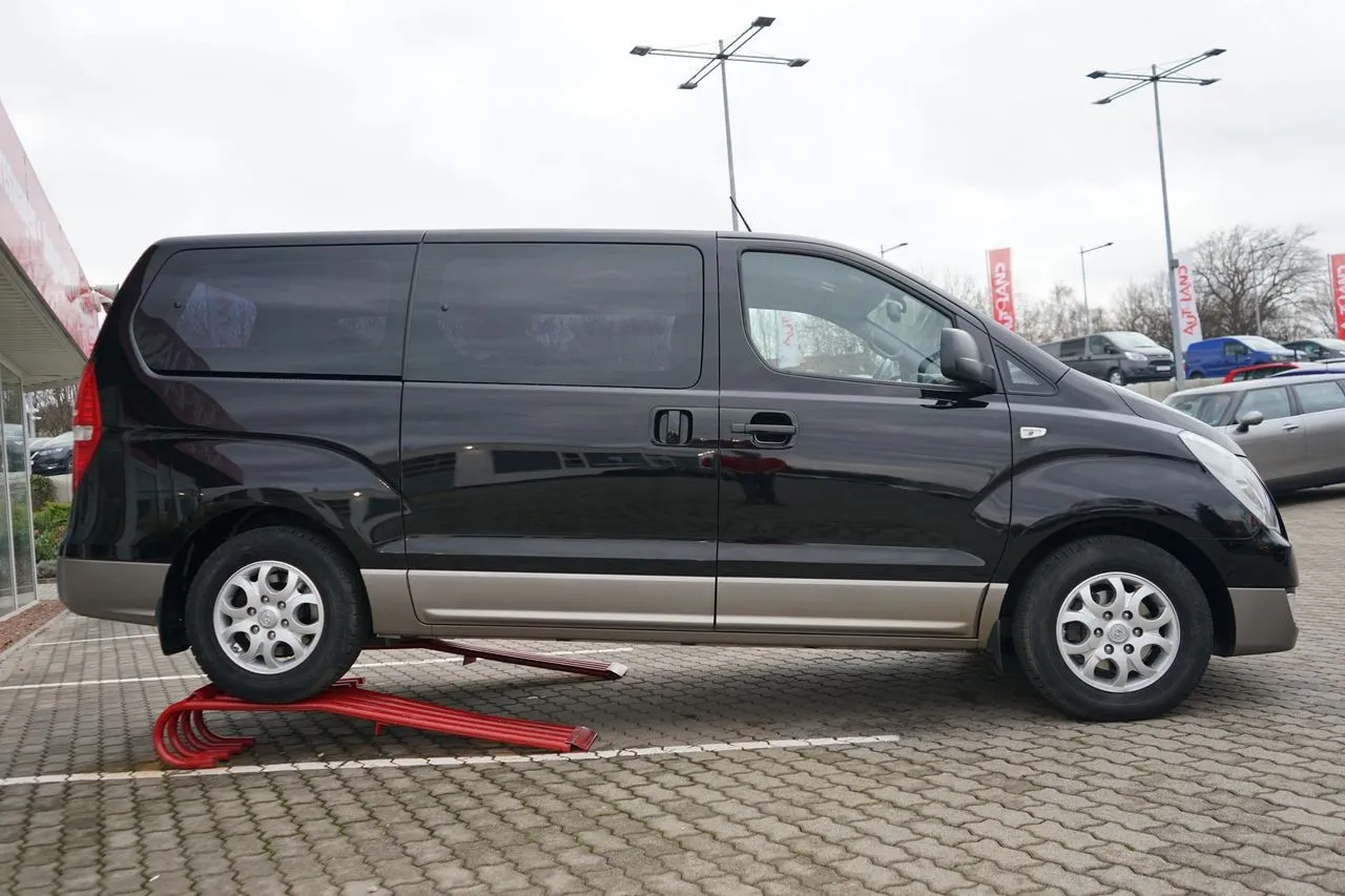 Hyundai H-1 Cargo 2.5 CRDi Navi...  Image 1